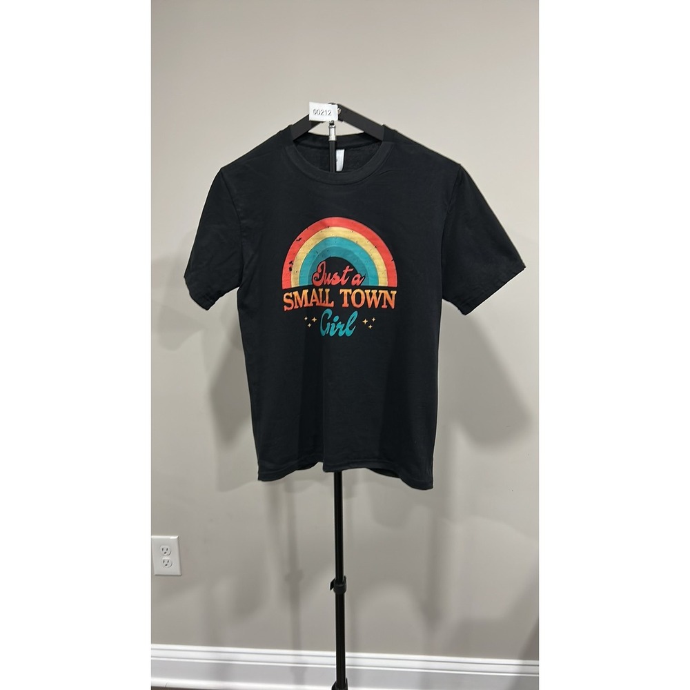 Just a Small Town Girl Graphic T-Shirt Mens Small Black Vintage Retro Rainbow